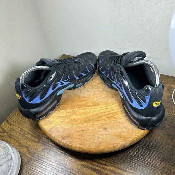Nike Air Max Plus TN Black University Blue Mens Sneakers DM0032-005 Size 9